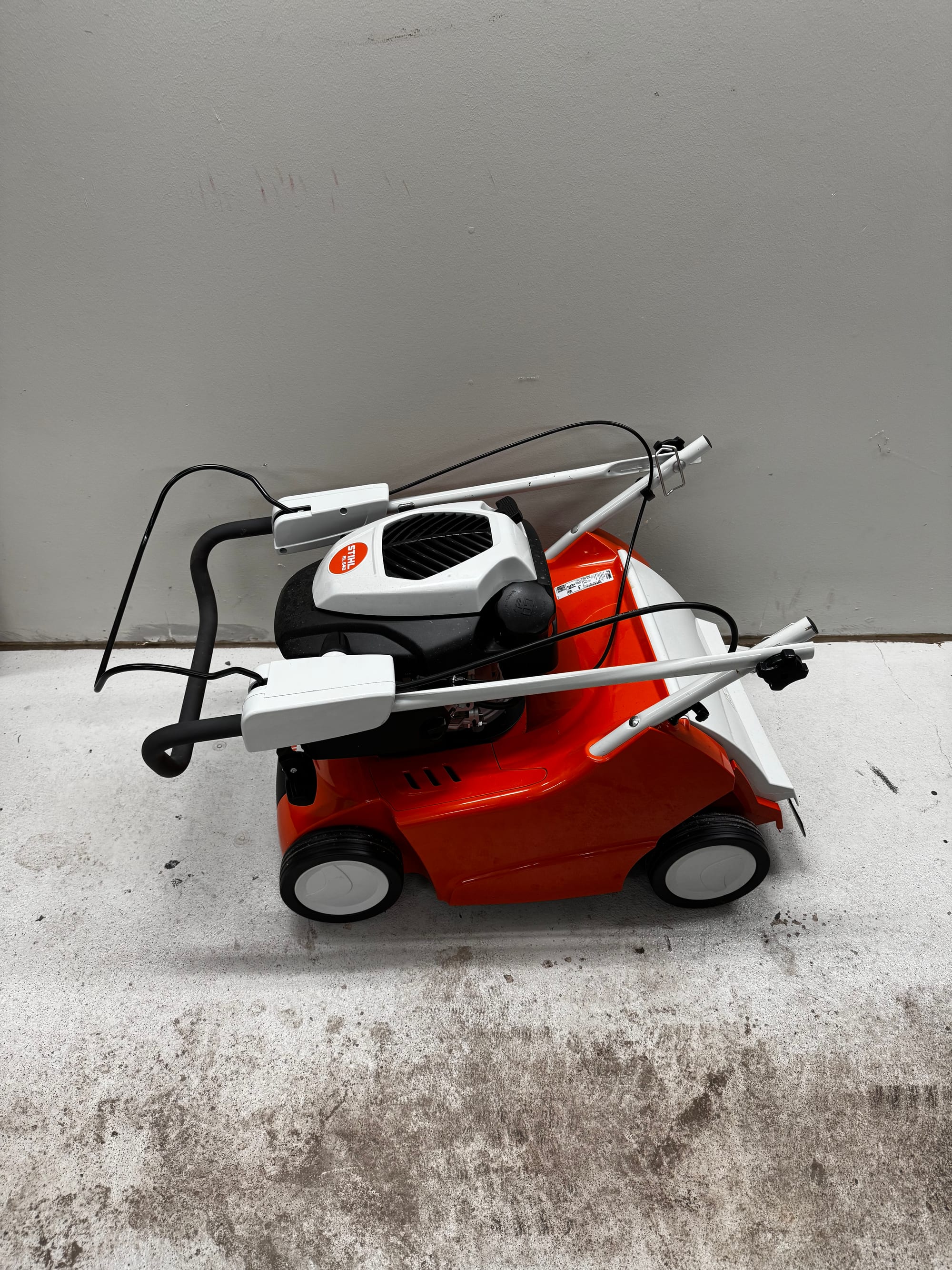 Stihl RL 540 nurmikon ilmaaja