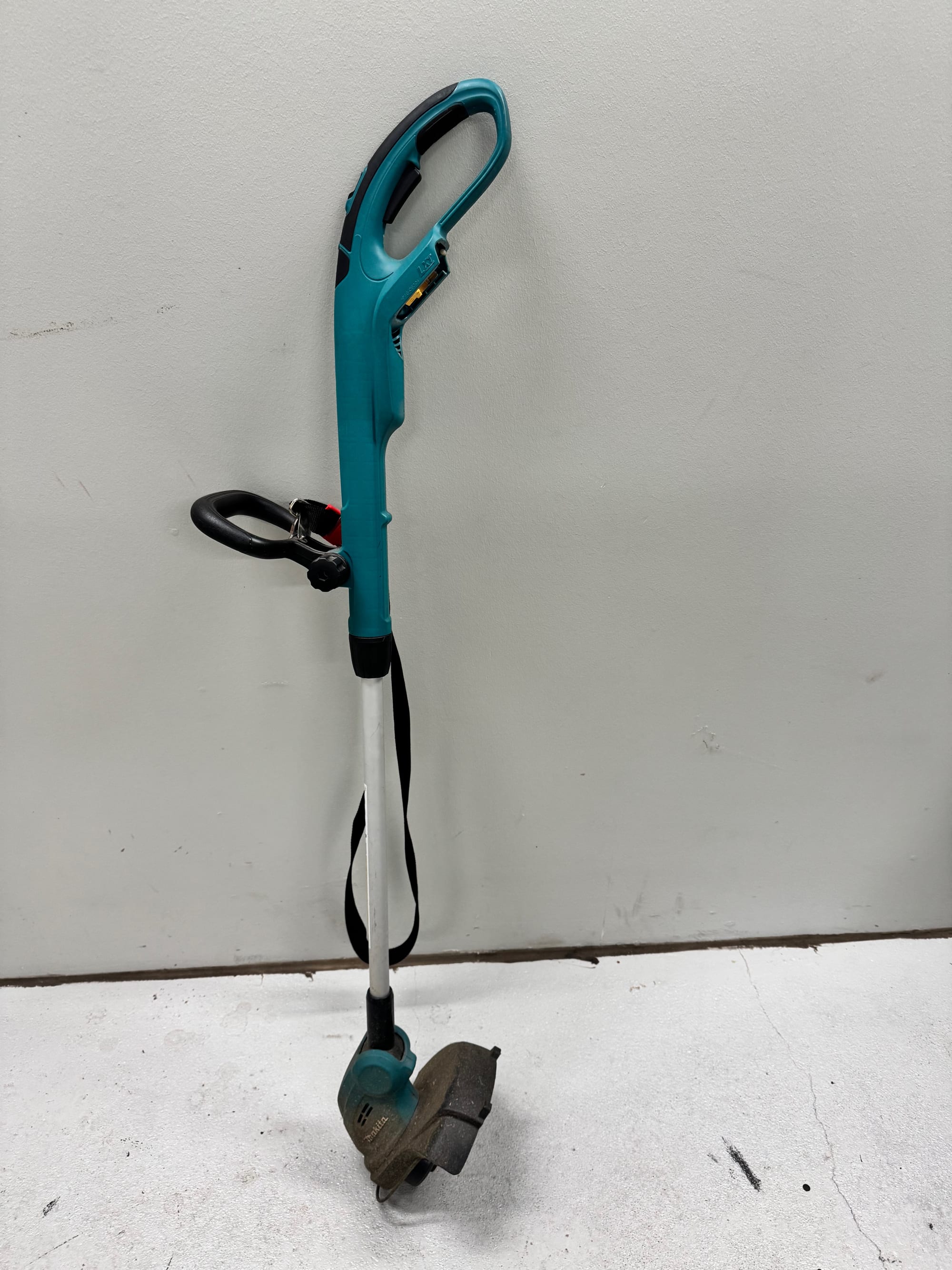 Makita akkuruohotrimmeri